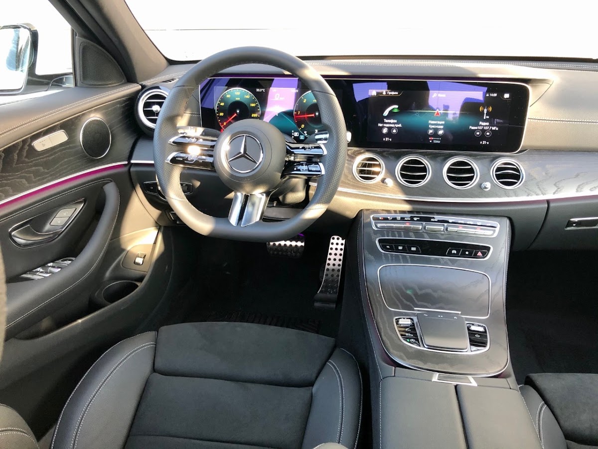 Mercedes W213 restail