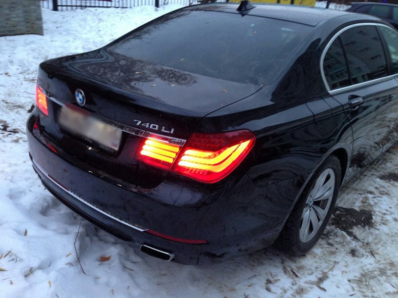 BMW 7 series — кадр 4 из 6