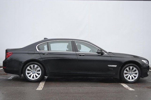 BMW 750