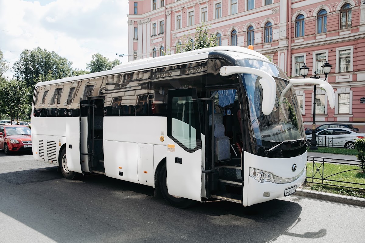Автобус — кадр 2 из 4