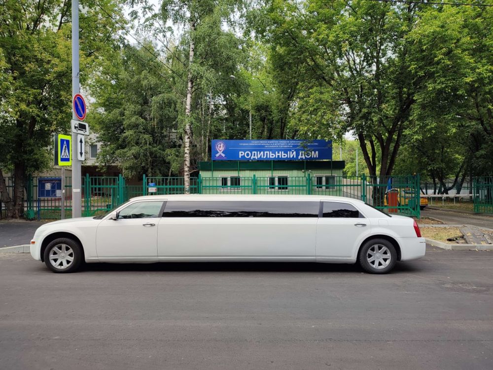 Крайслер 300С — кадр 2 из 6