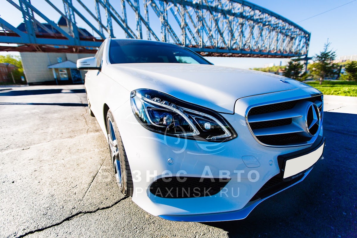 Mercedes-Benz E 212 AMG