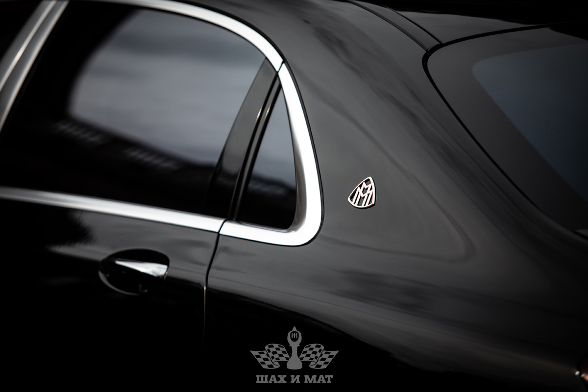 Mercedes Maybach S560 (темный салон)