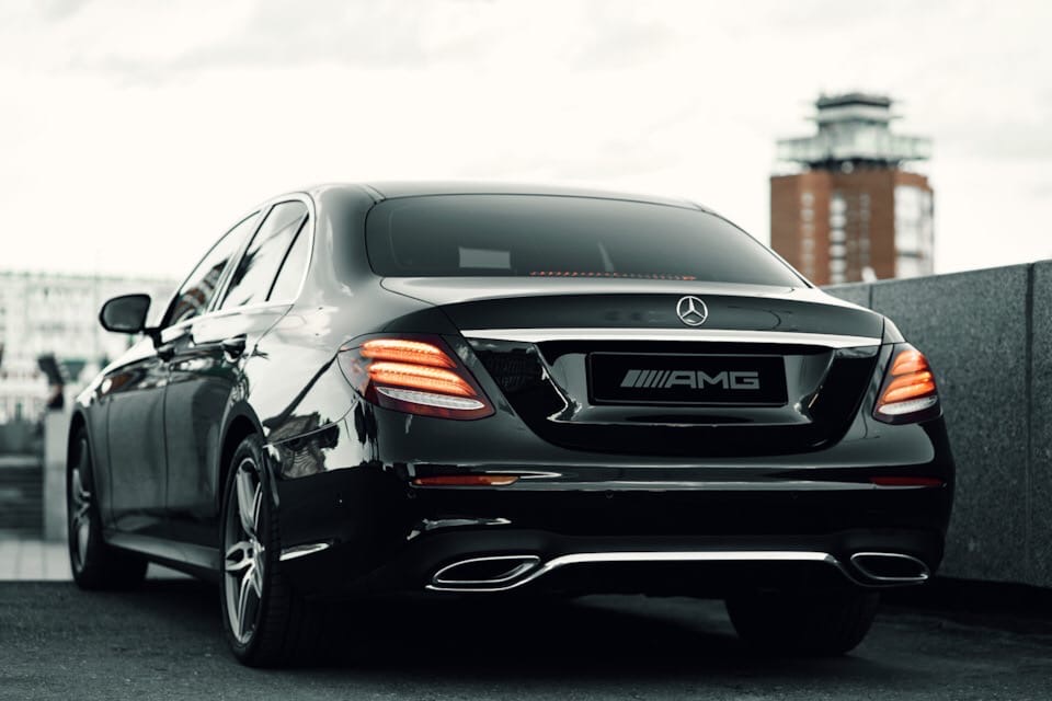 Mercedes E213 черный — кадр 3 из 6