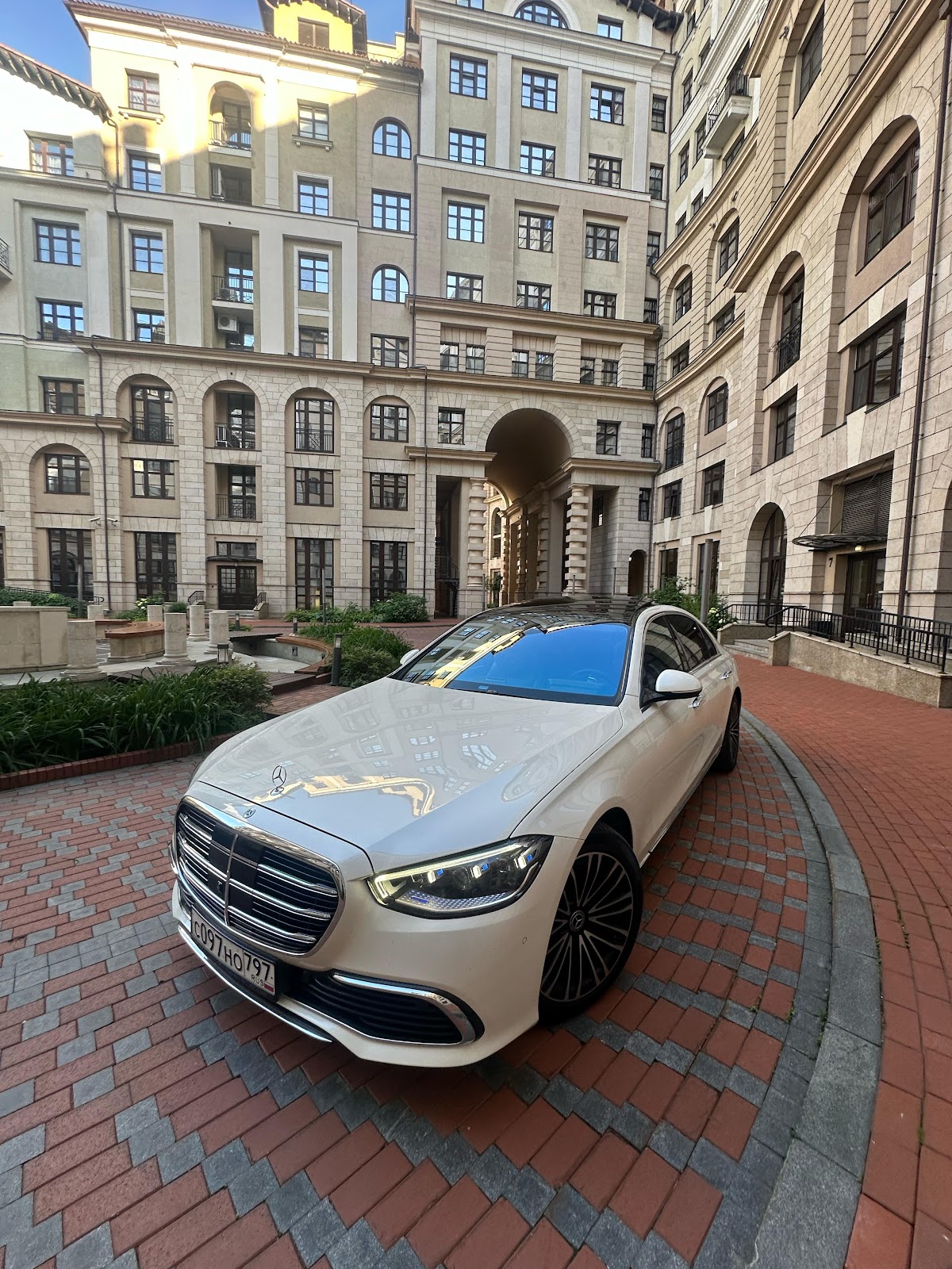 Мерседес w223 гос.N 097 — кадр 5 из 7