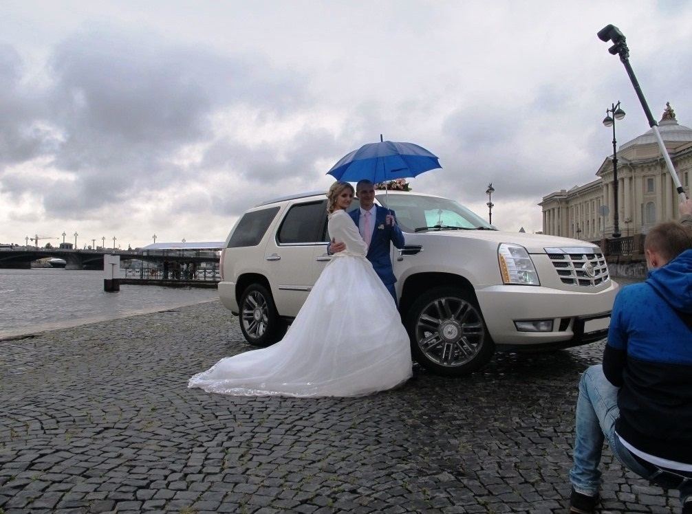 Cadillac 7mest Escalade