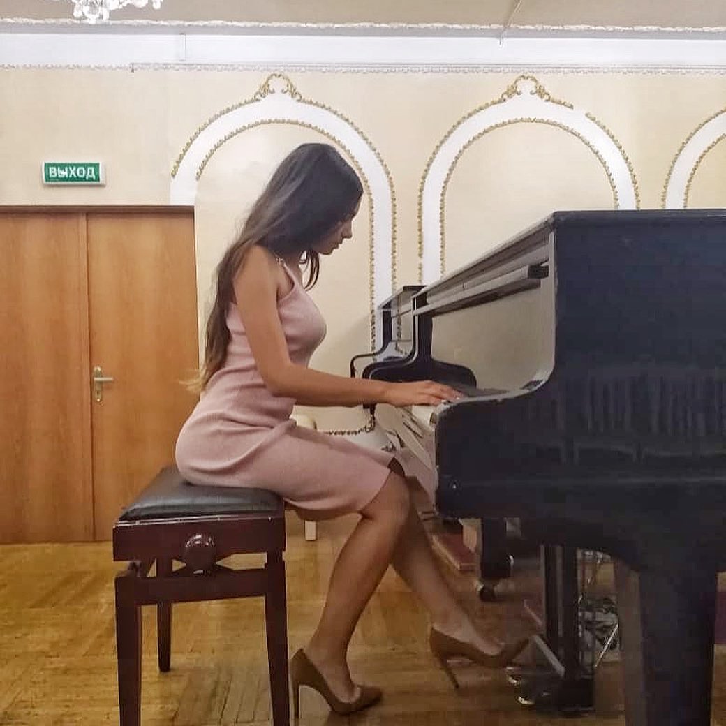 Анна Морозова. Певица