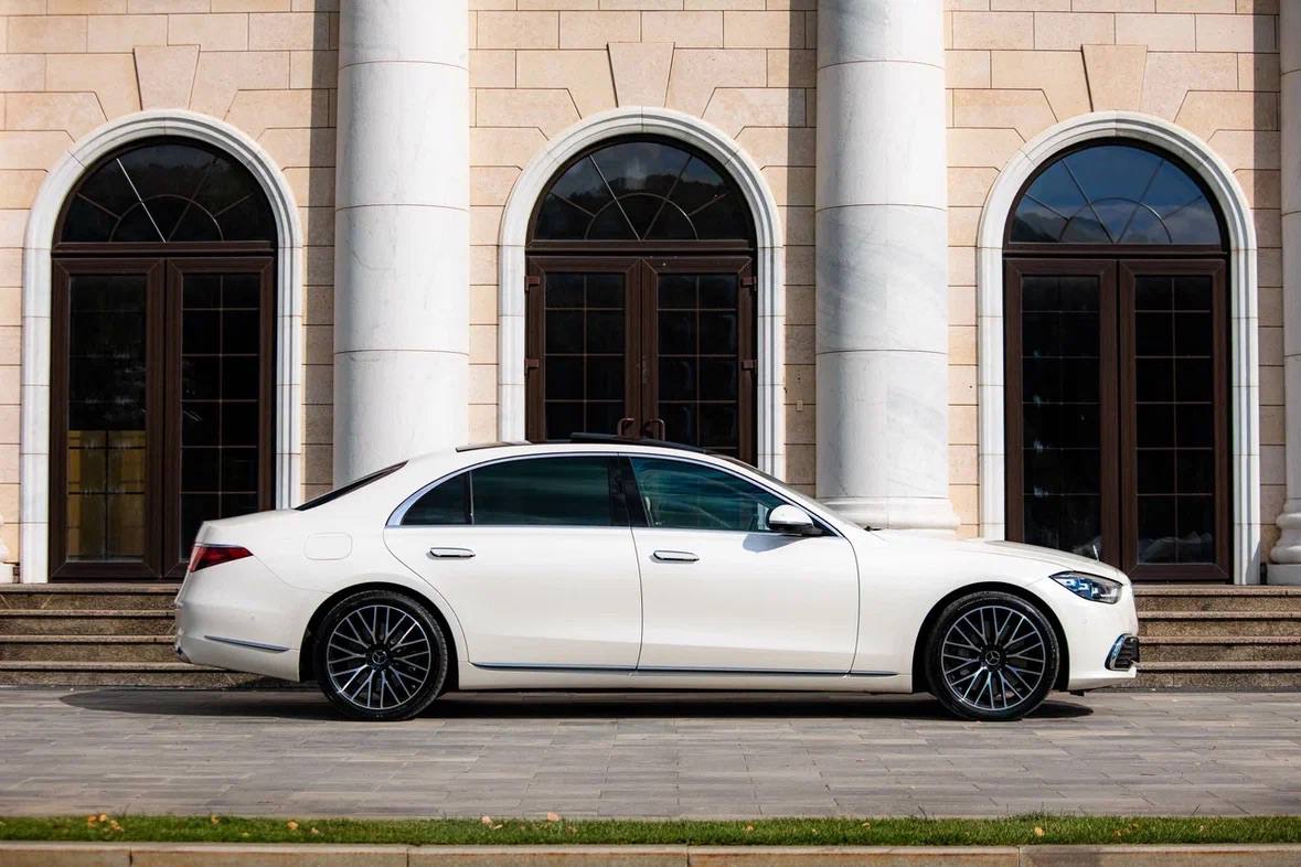 Мерседес S500 AMG(w223) LONG гос.N:700 — кадр 2 из 6