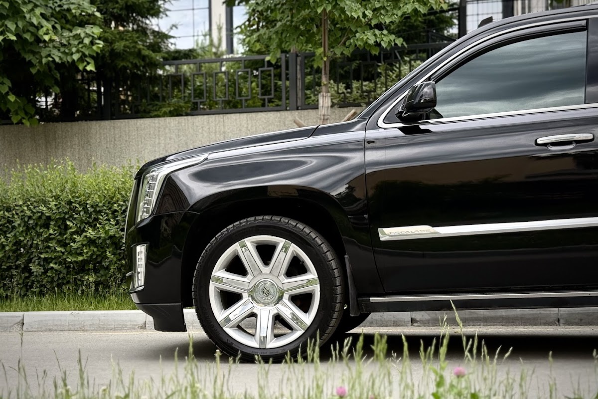 Cadillac Escalade — кадр 5 из 14