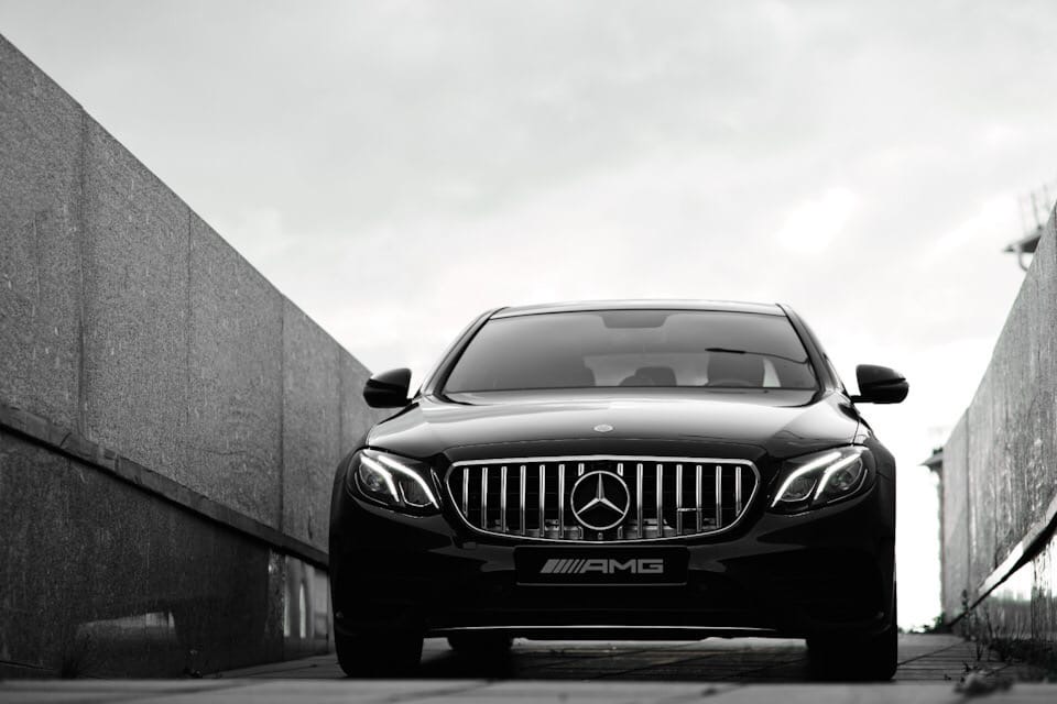 Mercedes E213 черный — кадр 5 из 6