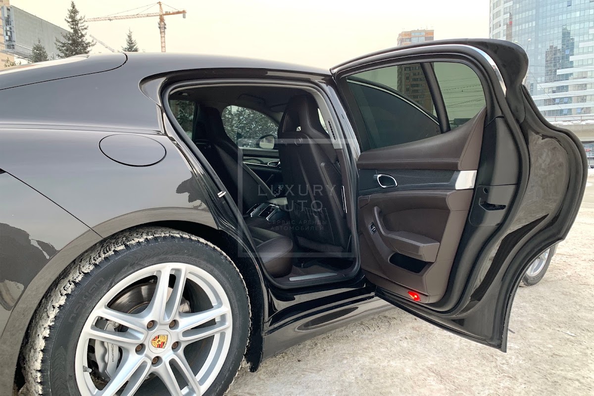 Porsche Panamera 4S