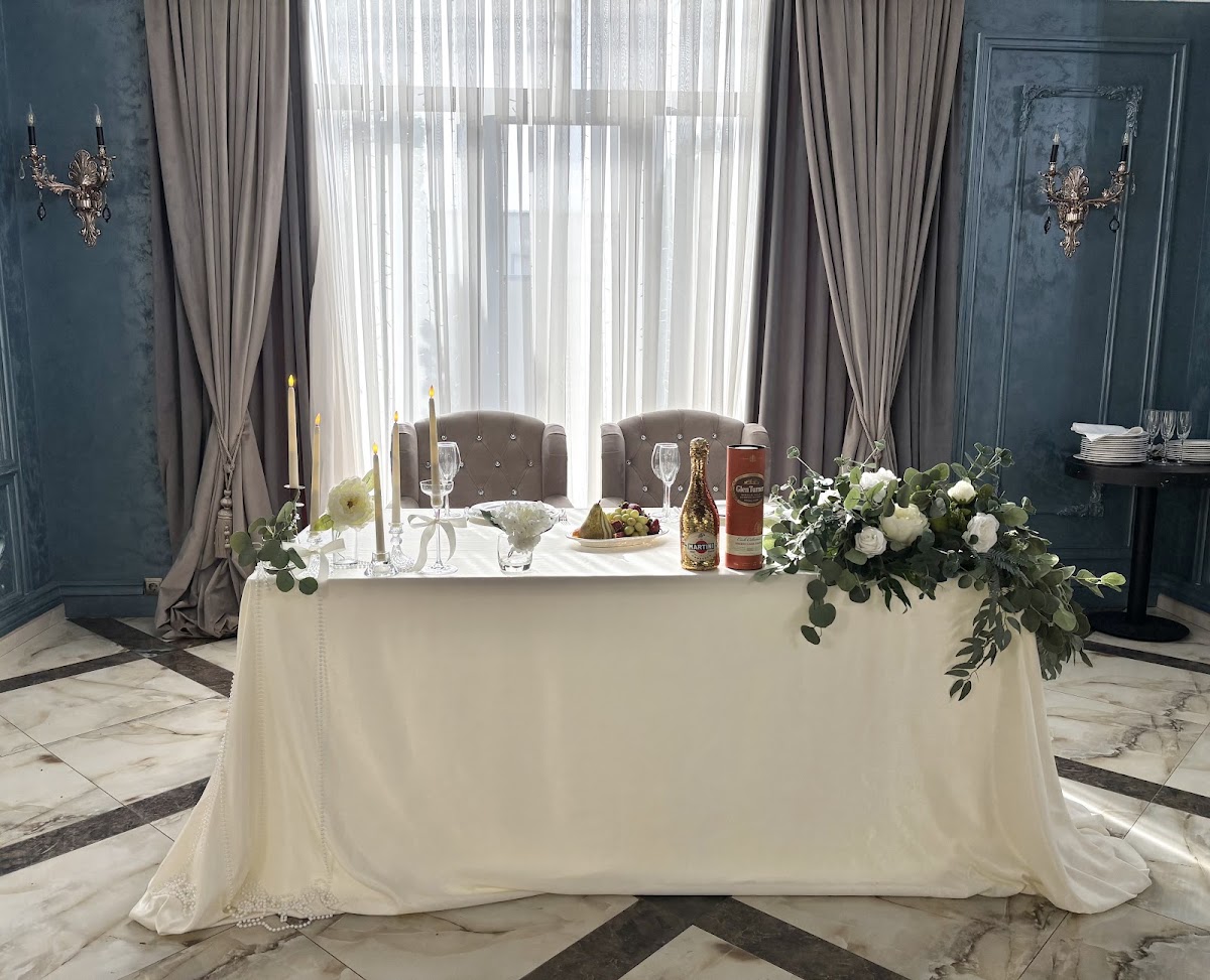 Портфолио: Оформление стола молодоженов