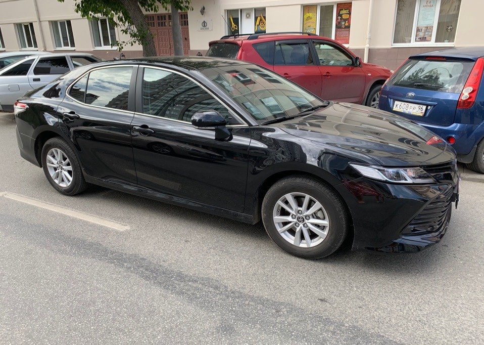 Toyota Camry V70 — кадр 2 из 3