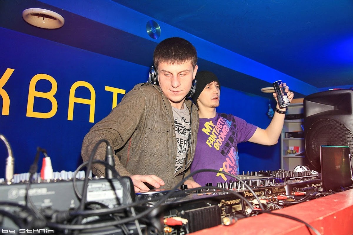 С. Даниел