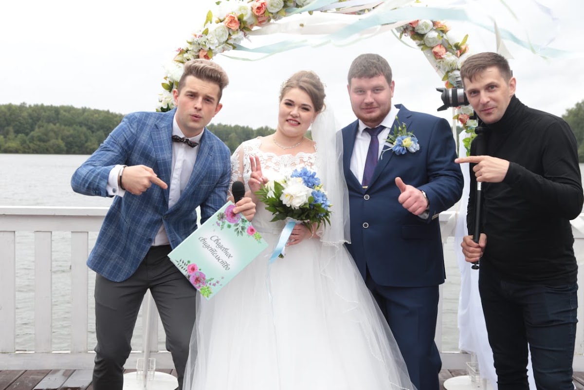 ЗА КАДРОМ
