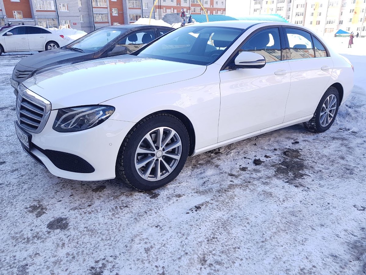 Мерседес е w213