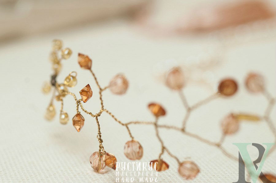 Свадебные заколки, венки, украшения для подружек невесты.