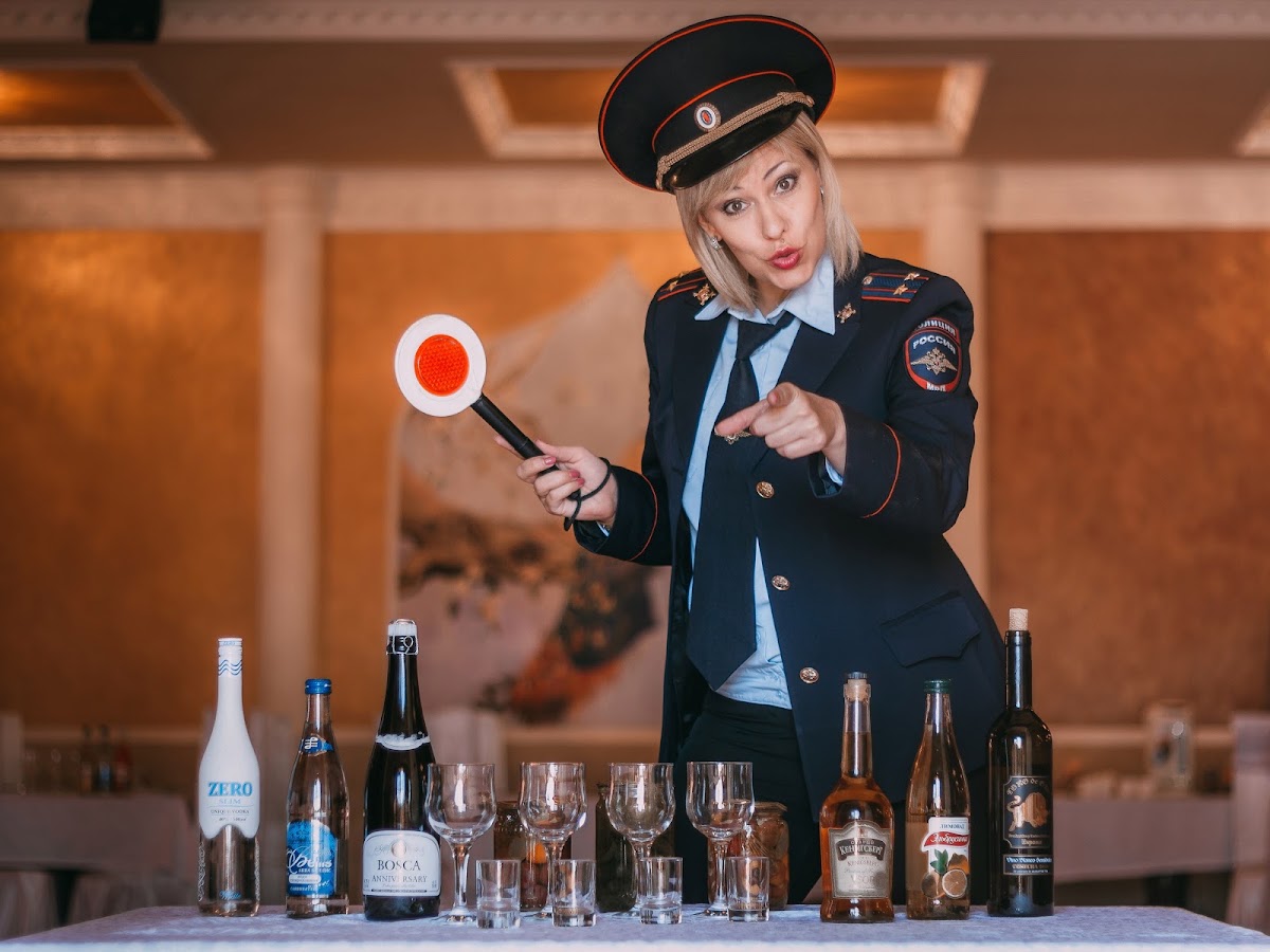 Ведущая Оксана Антонова