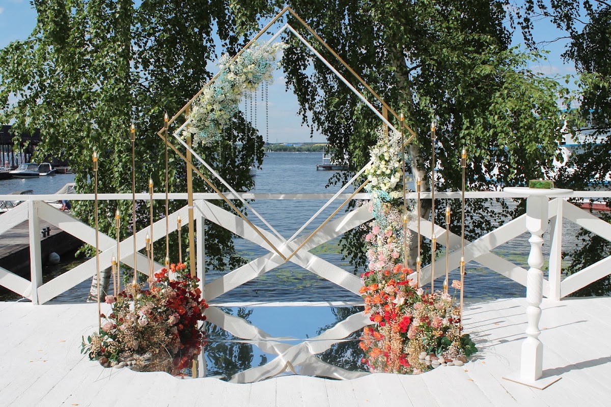 Яхт клуб Пеликан