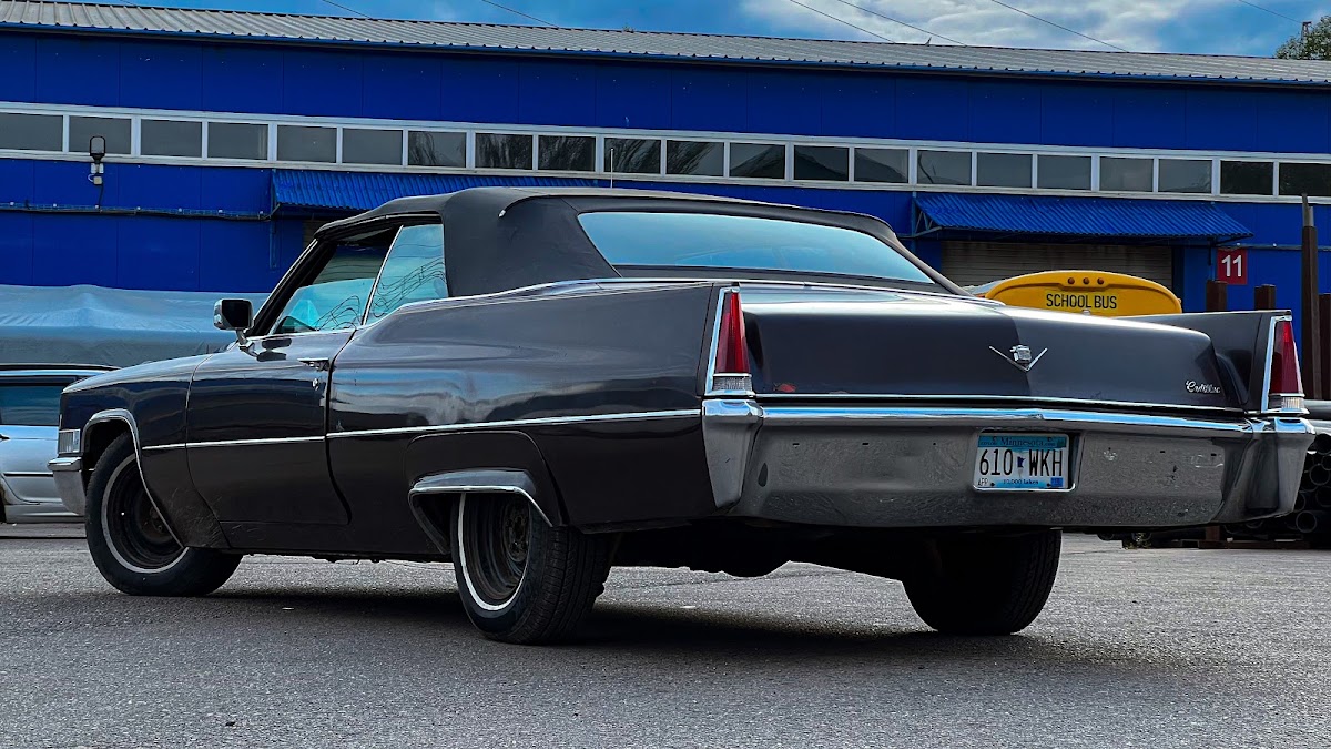 Cadillac DeVille