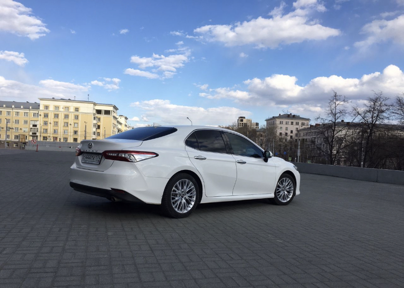 Toyota Camry V70
