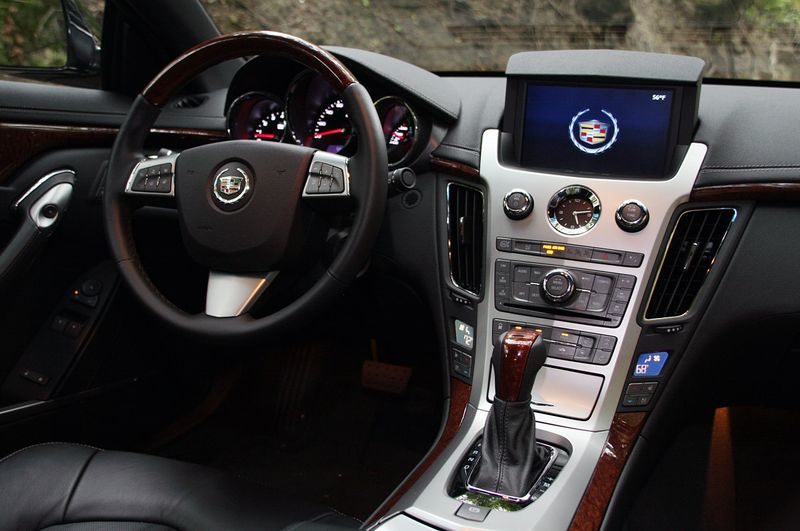 Cadillac CTS — кадр 2 из 2