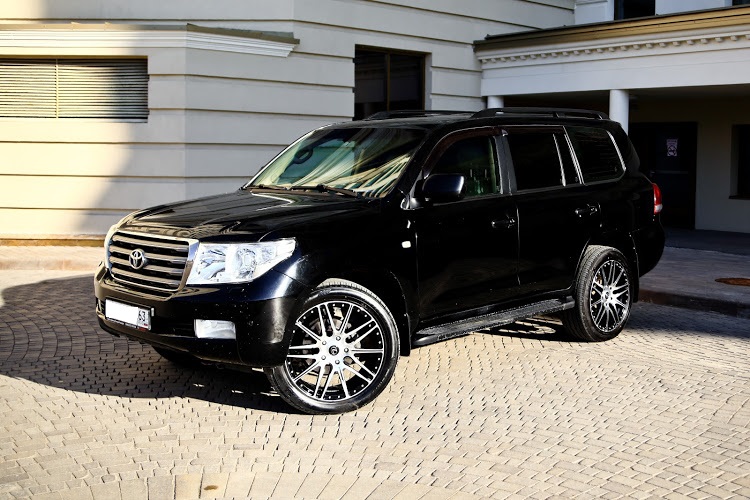 Toyota Land cruiser 200 — кадр 2 из 5