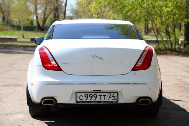 Jaguar XJ