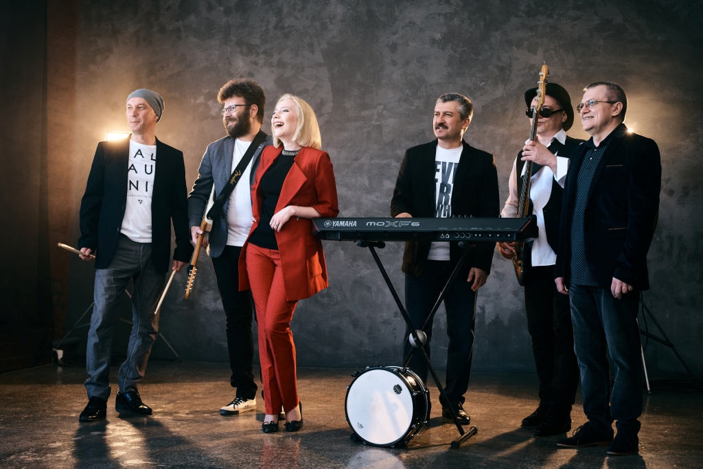 VOLGA BAND 2