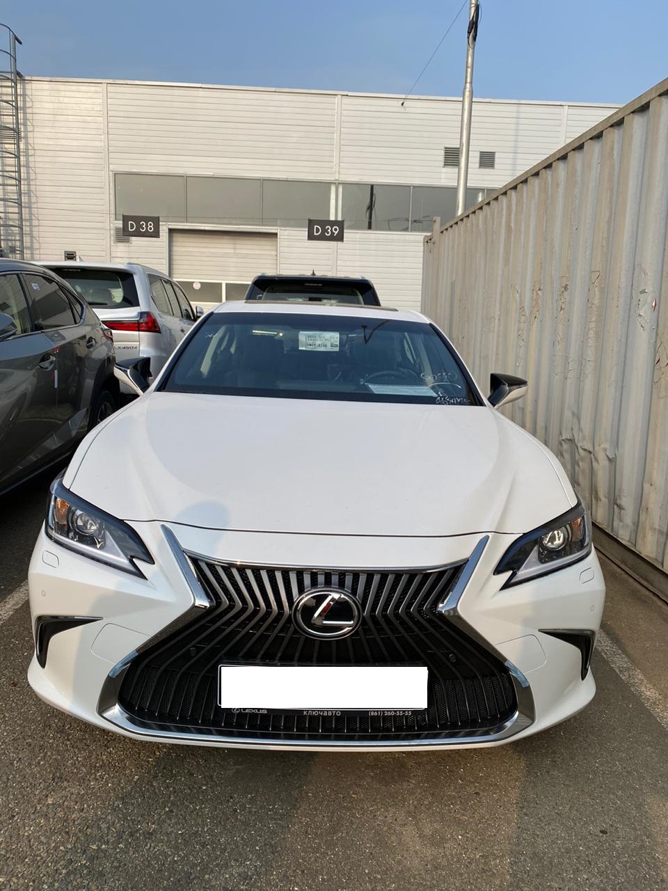 Новый Lexus ES