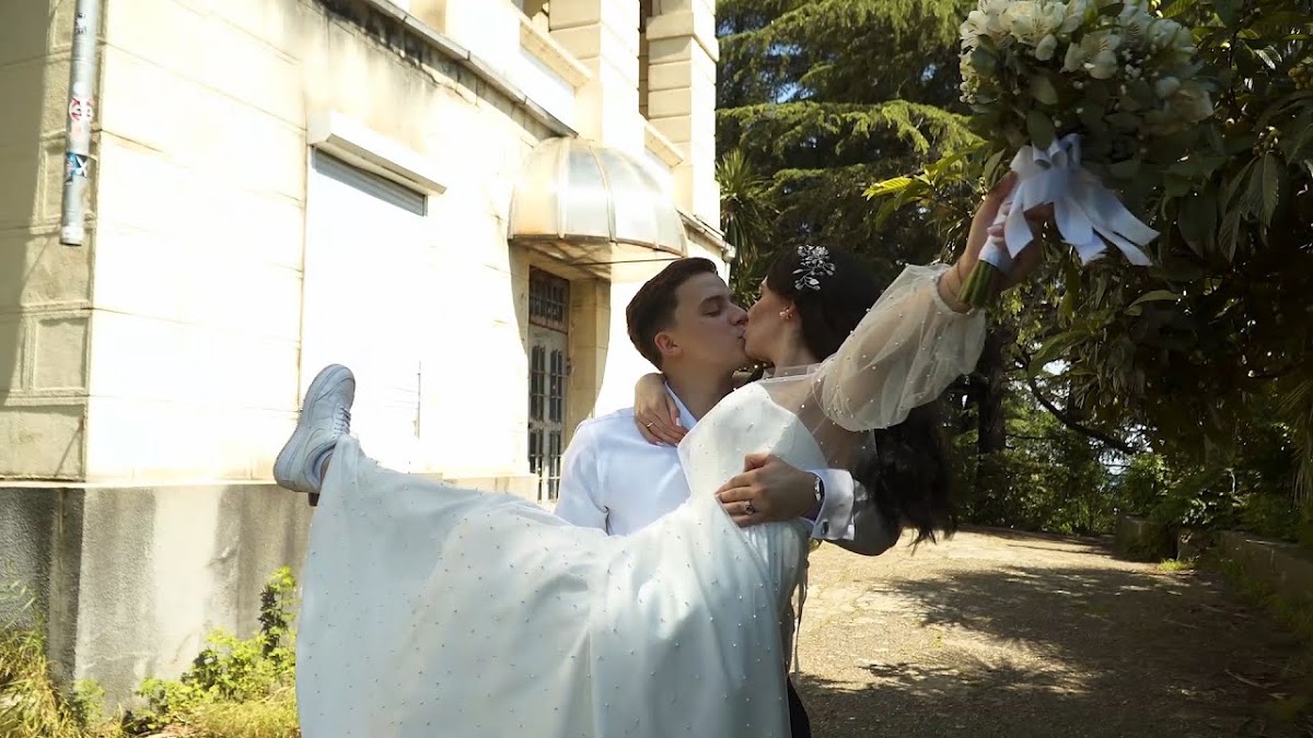 Видео