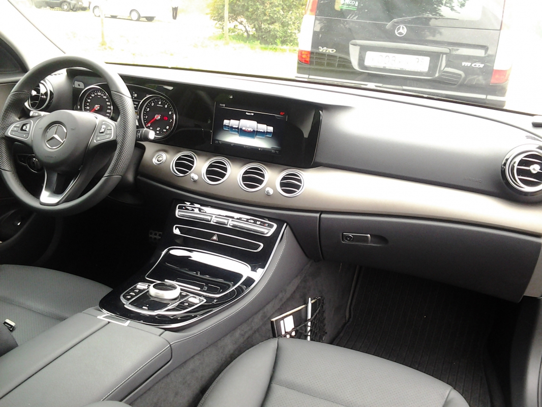 Mercedes Benz E213 — кадр 3 из 3
