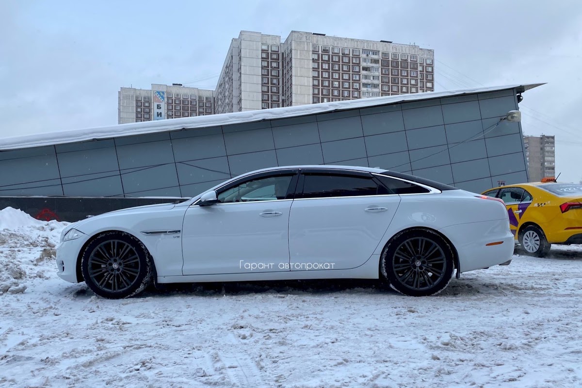 JAGUAR XJ