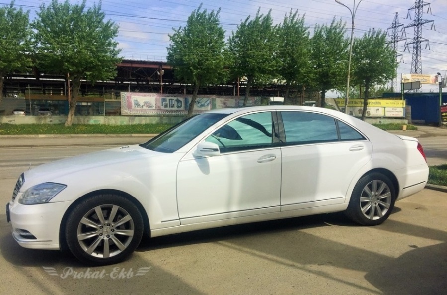 Mercedes S-class — кадр 2 из 6