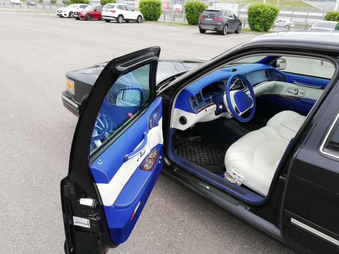 Lincoln Town Car