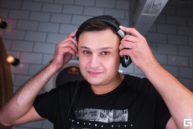 Игорь Максименко