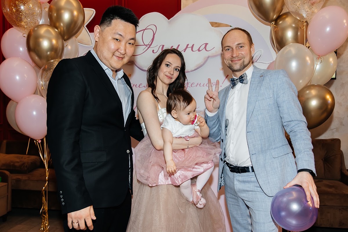 Годовасие Элины