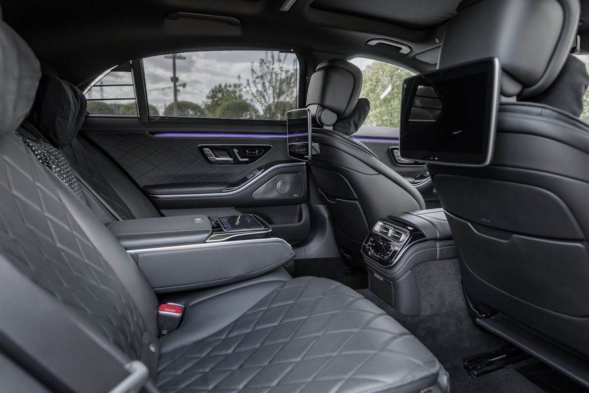 Mercedes- Benz S Class 223