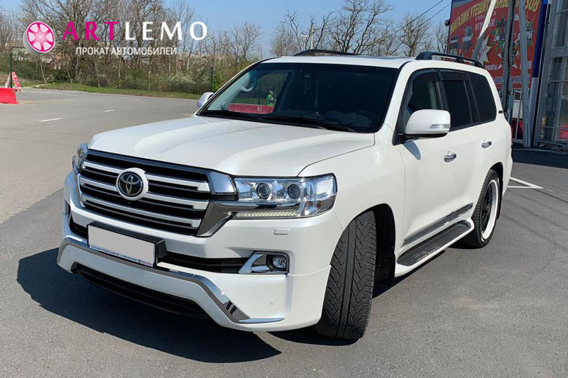 Land Cruiser 200 — кадр 2 из 6