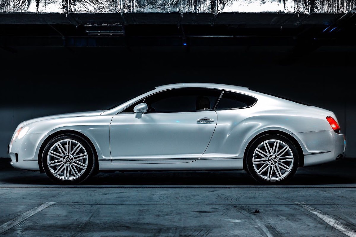 Bentley Continental GT — кадр 2 из 3