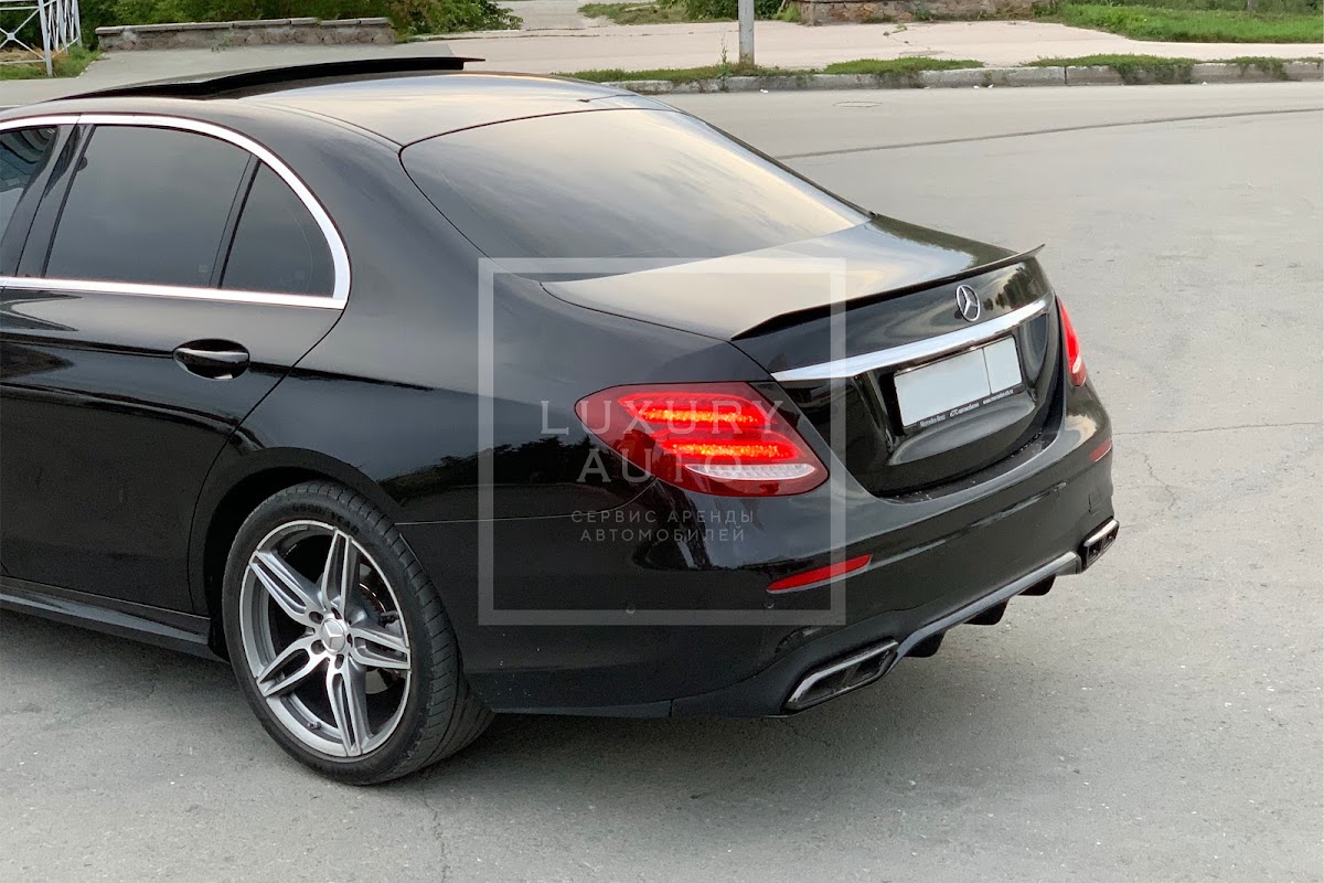 Mercedes-Benz E-213