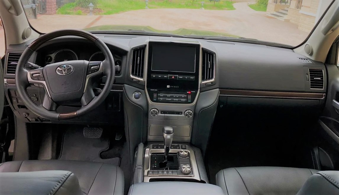 Toyota Land Cruiser 200