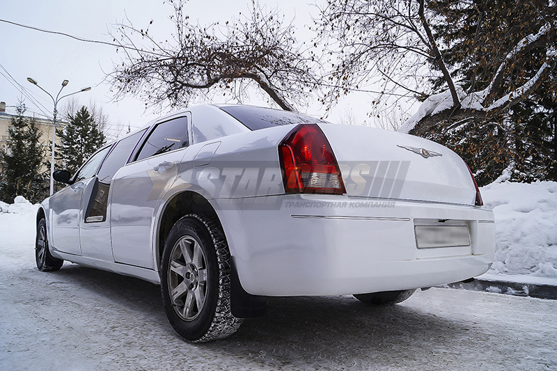 Минилим Chrysler 300C VIP (6 мест)