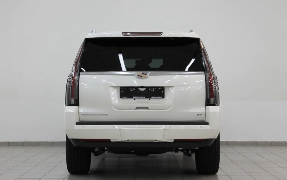 Cadillac Escalade (IV) белый на светлом салоне