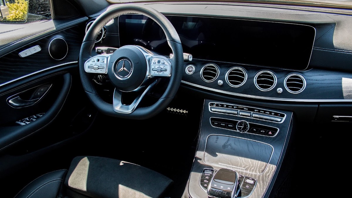 Mercedes E-213 AMG — кадр 3 из 3