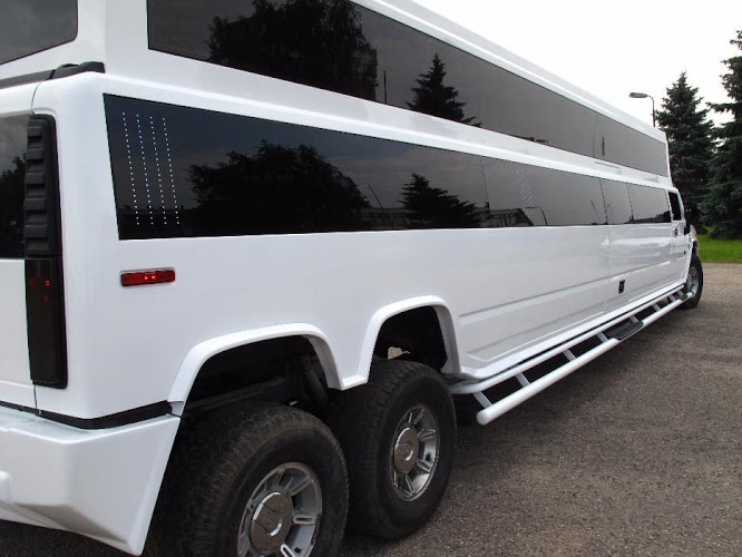 Hummer H2 Mega Bus