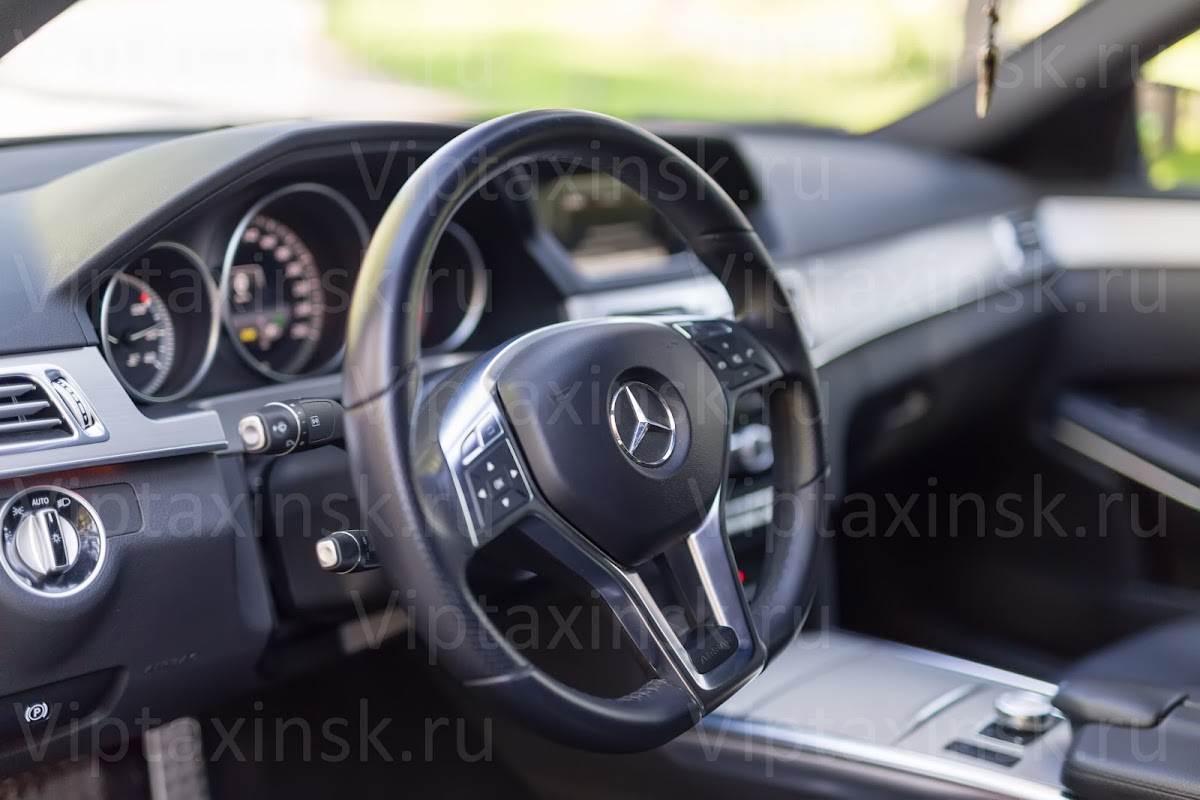 Mercedes-Benz E 212 AMG
