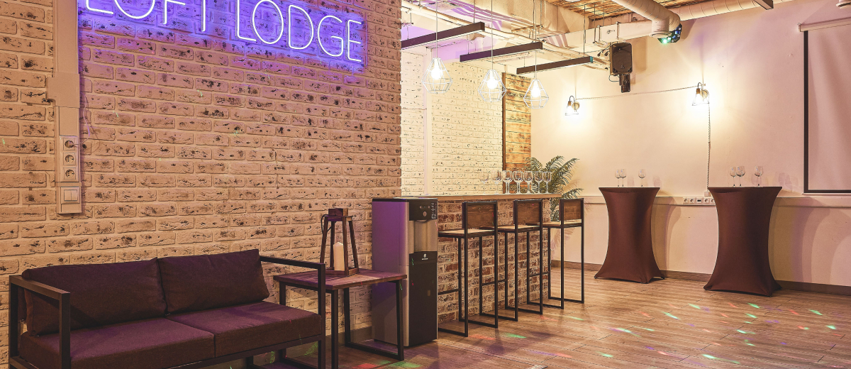 LOFT LODGE 8