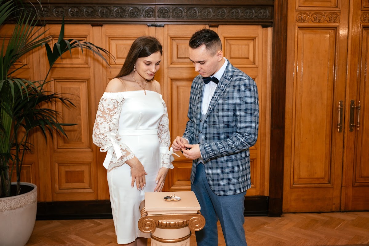 Свадебная фотосессия в Грибоедовском ЗАГСе