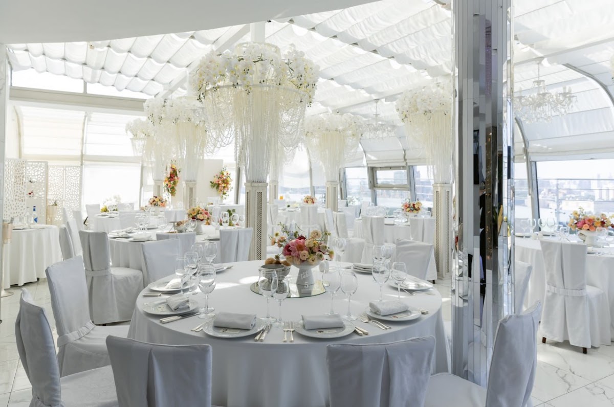 Wedding Hack — кадр 5 из 147